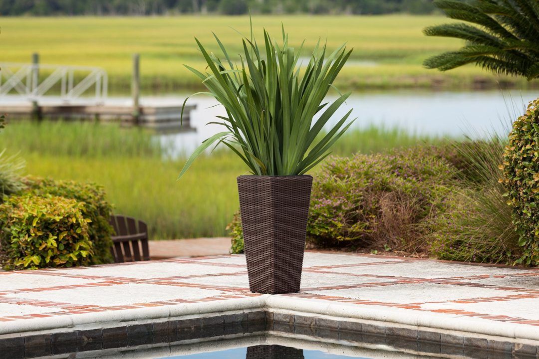 ZenVora All-Weather Wicker Planter Set with Liners, Outdoor Decorative Garden Plant Pots for Patio, Deck & Balcony