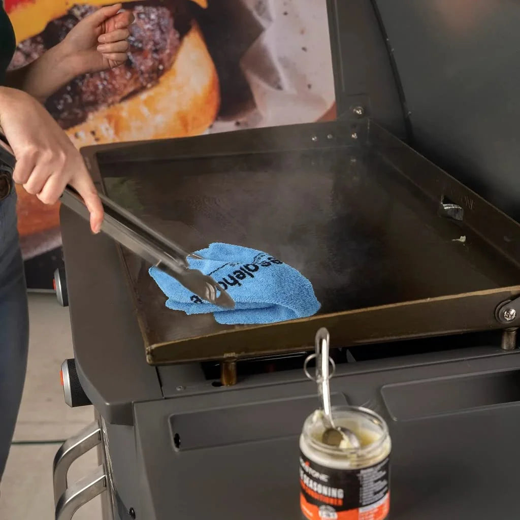 ZenVora 28 Inch Gas Griddle - 3 Burner Outdoor Flat Top Grill with Accessories