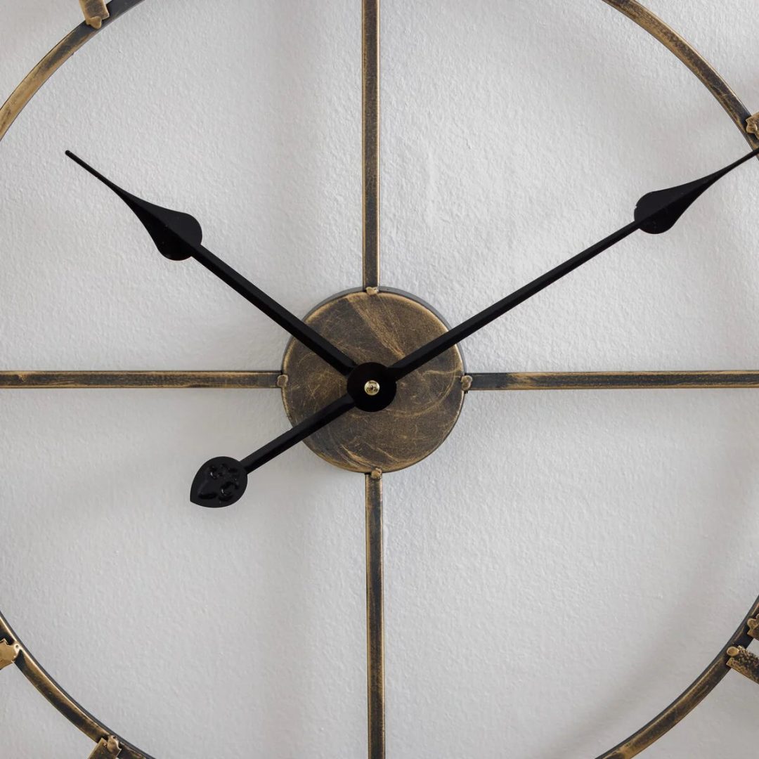 ZenVora Modern Round Metal Wall Clock, Decorative Circular Hanging Clock for Living Room, Bedroom and Office