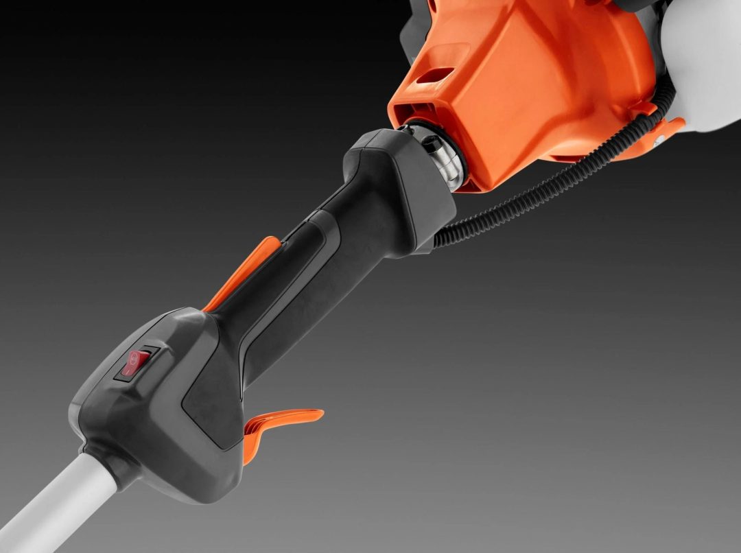 ZenVora 28cc 2-Cycle 20-Inch Straight-Shaft Gas String Trimmer with Attachment and Edger Capability