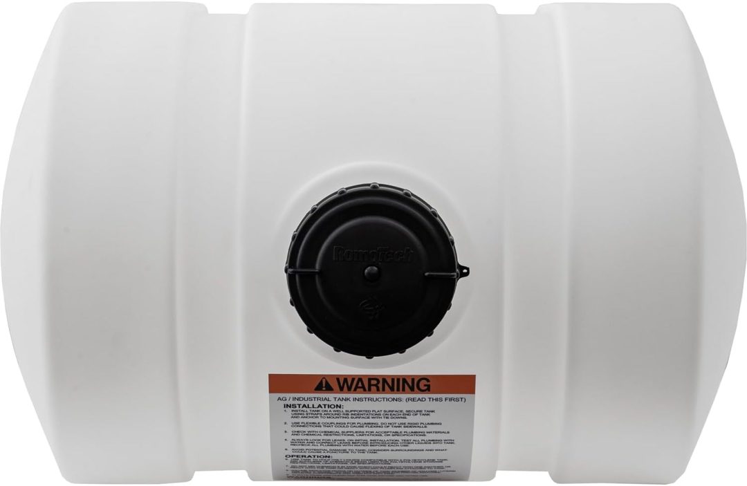 ZenVora 550-Gallon Horizontal Polyethylene Water Tank with Legs for Water and Non-Flammable Liquids