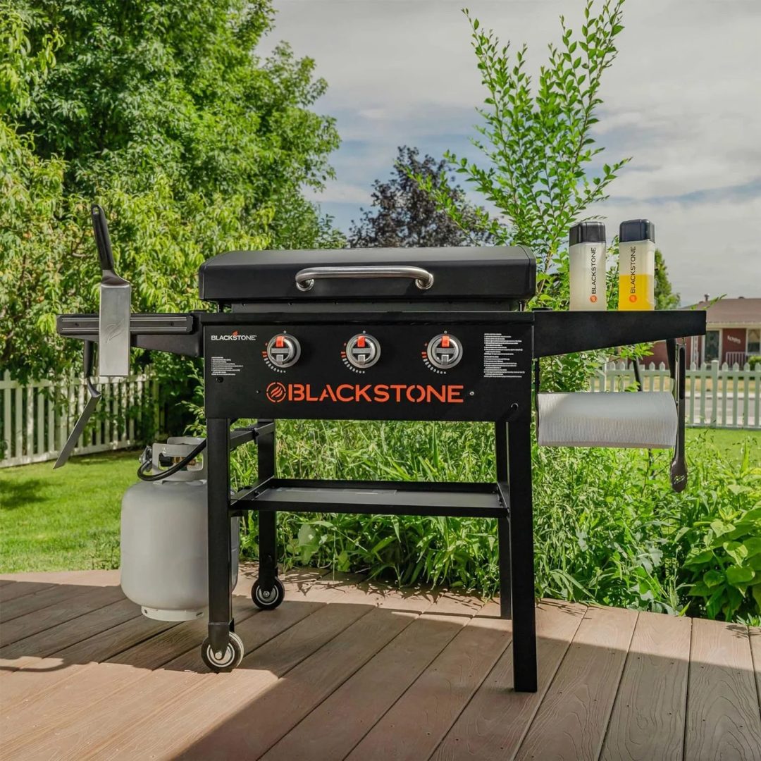 ZenVora 28 Inch Gas Griddle - 3 Burner Outdoor Flat Top Grill with Accessories