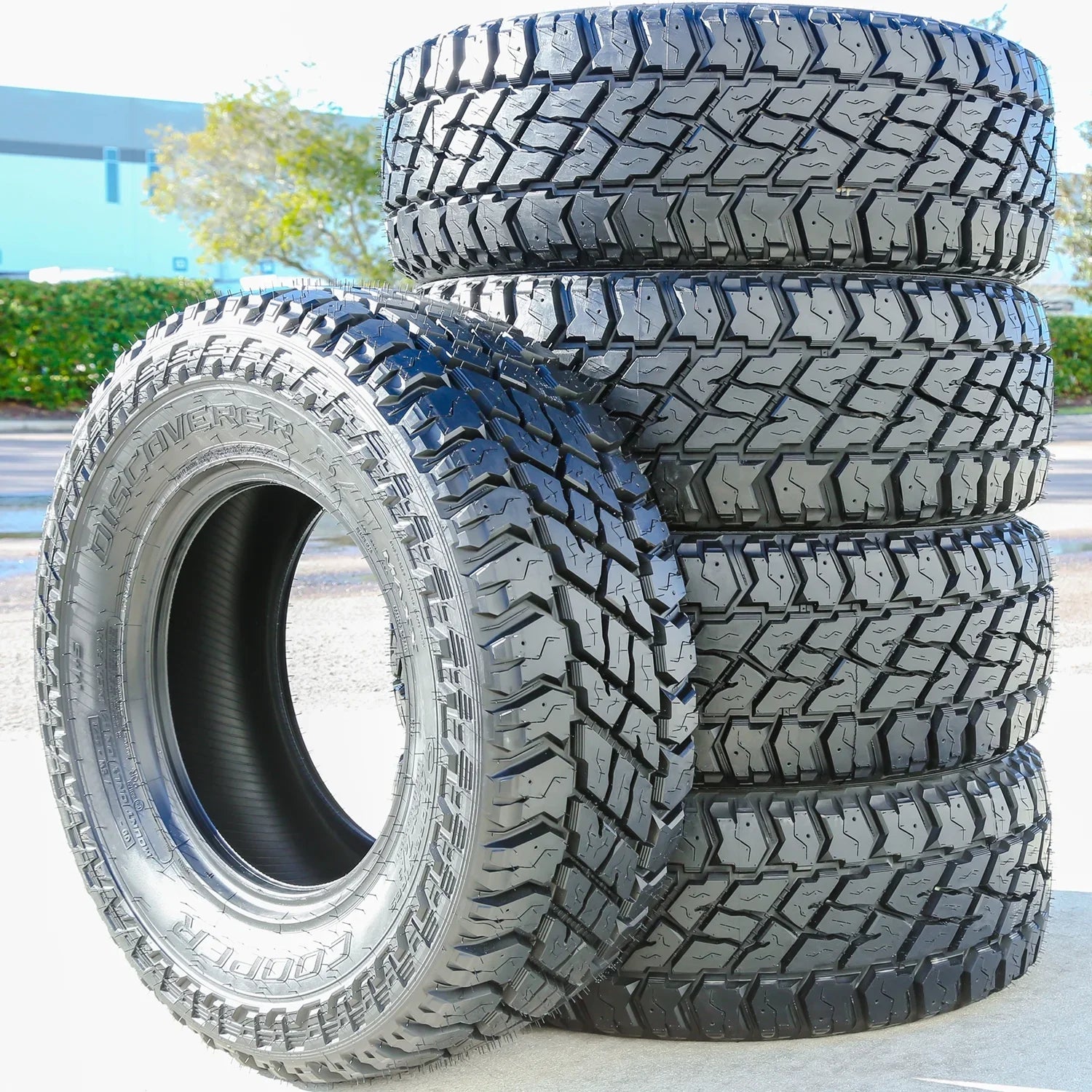 ZenVora Set of 4 LT275/70R18 125/122Q E 10-Ply M/T Mud Tires