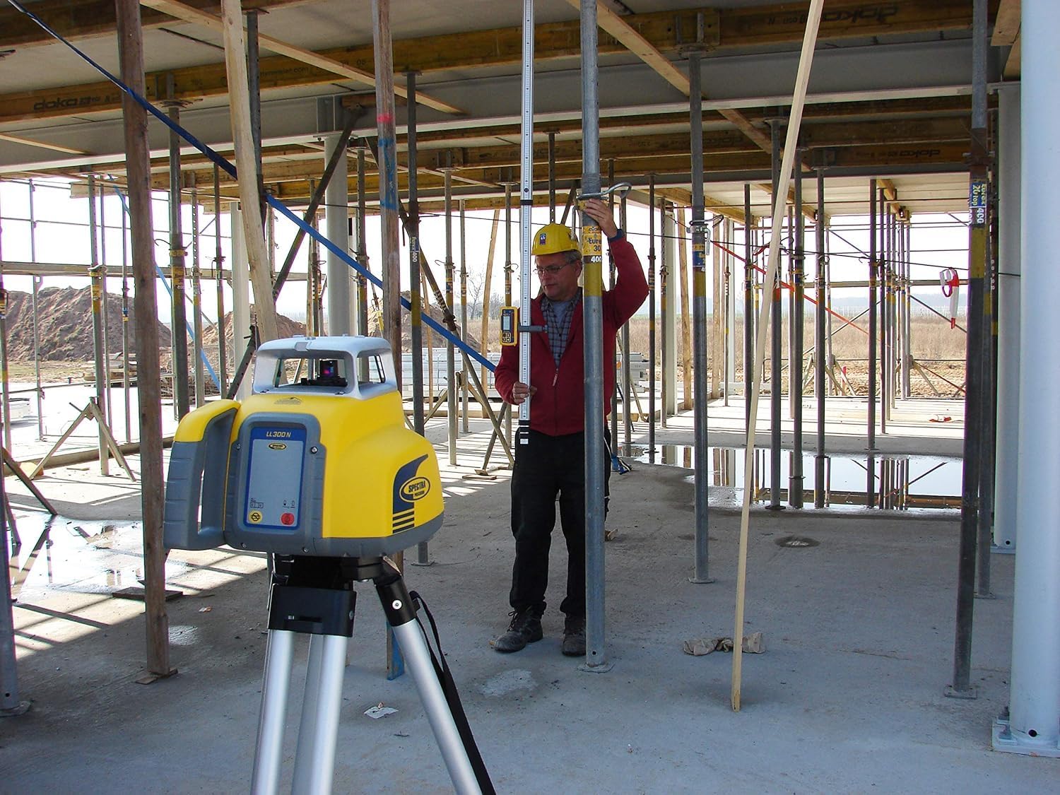 ZenVora Laser Level Kit with Receiver and Tripod