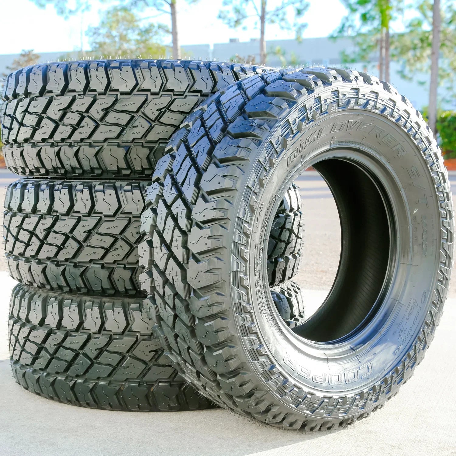 ZenVora Set of 4 LT275/70R18 125/122Q E 10-Ply M/T Mud Tires