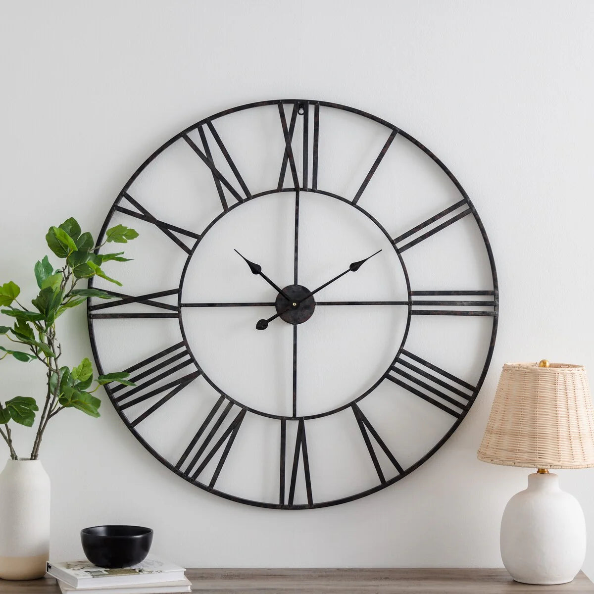 ZenVora Modern Round Metal Wall Clock, Decorative Circular Hanging Clock for Living Room, Bedroom and Office