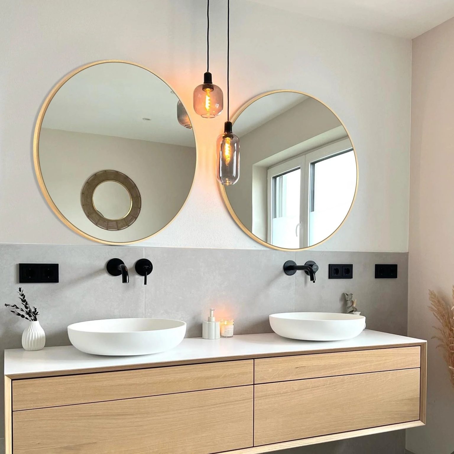 ZenVora Modern Round Bathroom Vanity Mirror, Wall Mounted Circular Mirror for Bathroom, Bedroom and Home Decor